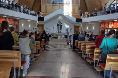 Prvopiatková svätá omša 02.05.2025